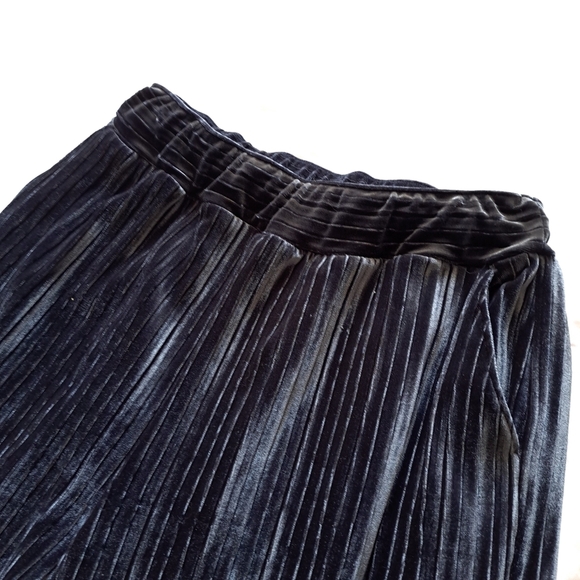 Joe Fresh | Grey / blueish Velour wide leg women's pant - Picture 2 of 10